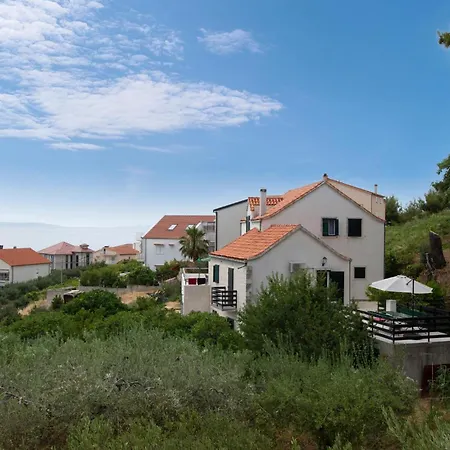 Ferienhaus 4 Bedroom Lovely In