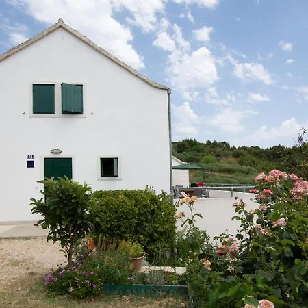 4 Bedroom Lovely In * Podstrana